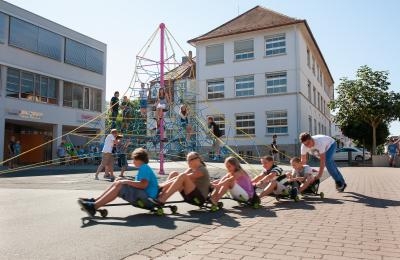 Kinder vor der Schule haben Spaß