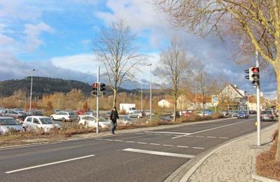 Fußgängerüberweg mit Ampel