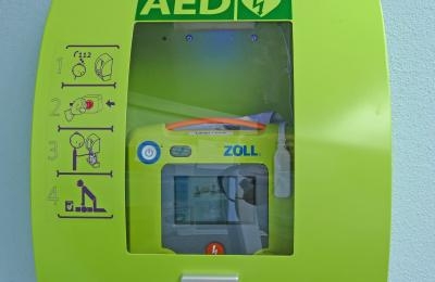Defibrillator